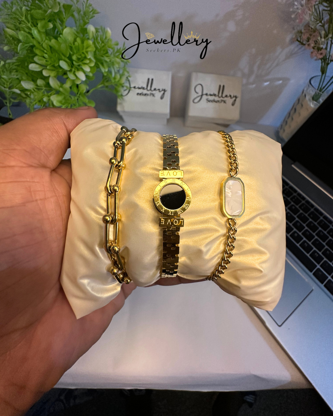 Black & White with Chain Combo 3pcs