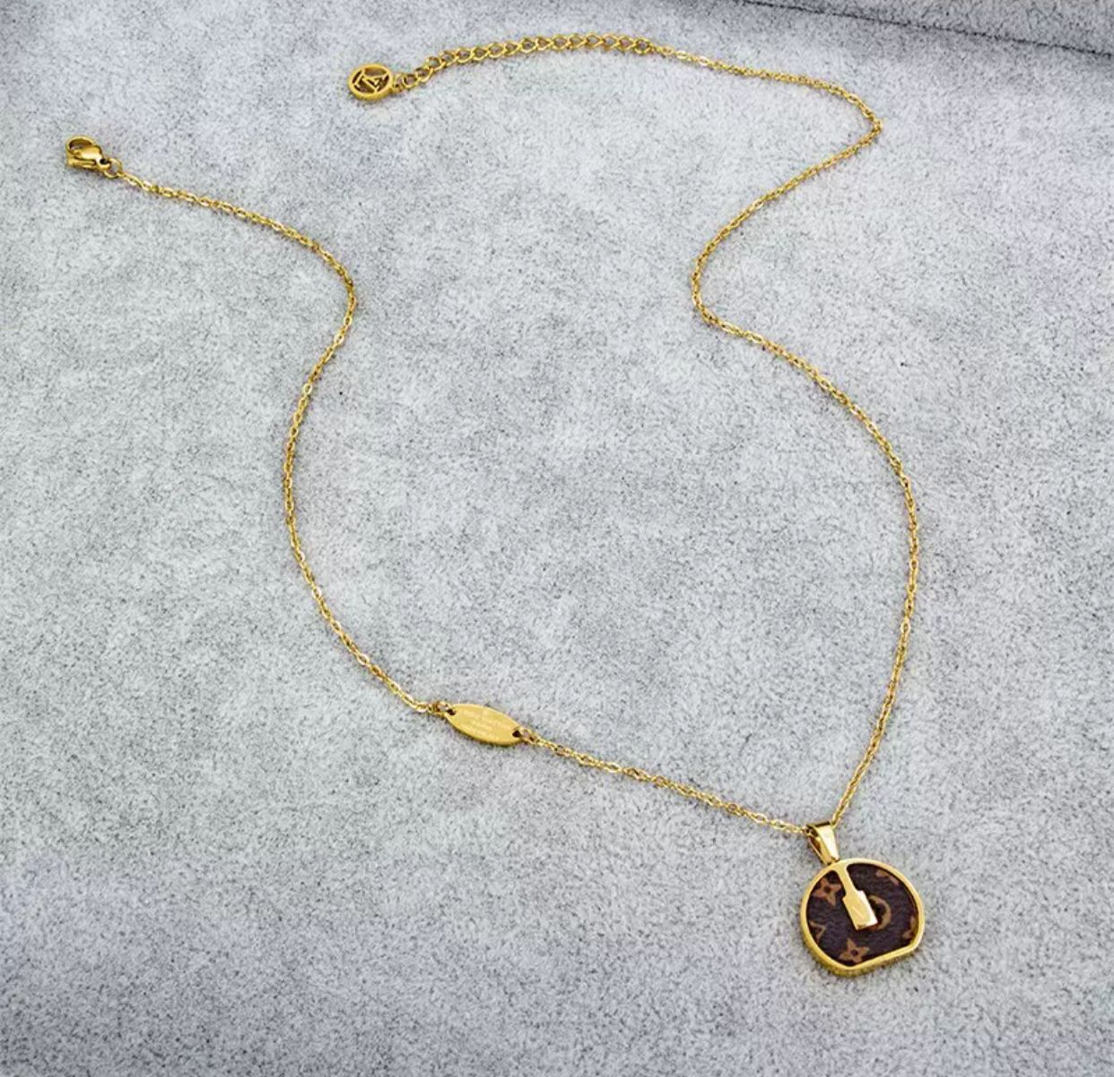 Velura Necklace