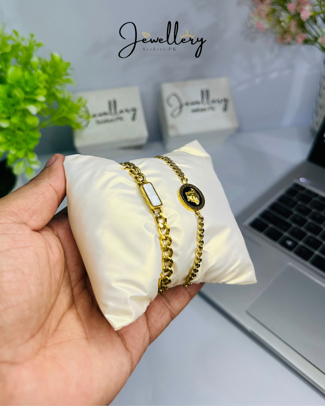 Black Versace & White Chain Deal
