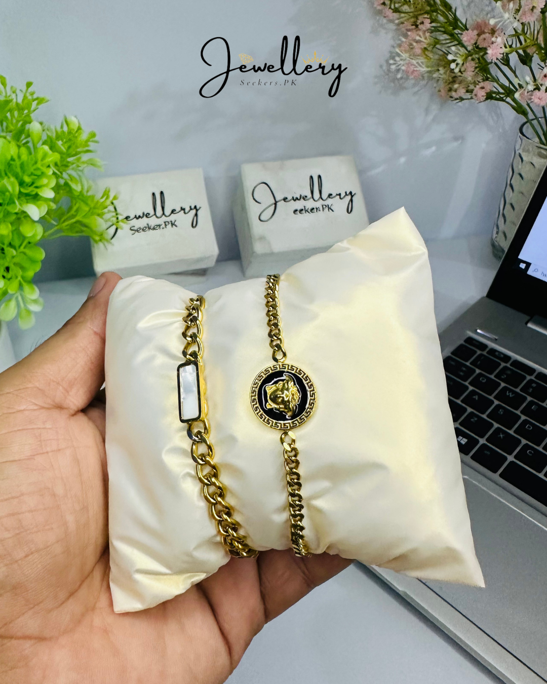 Black Versace & White Chain Deal