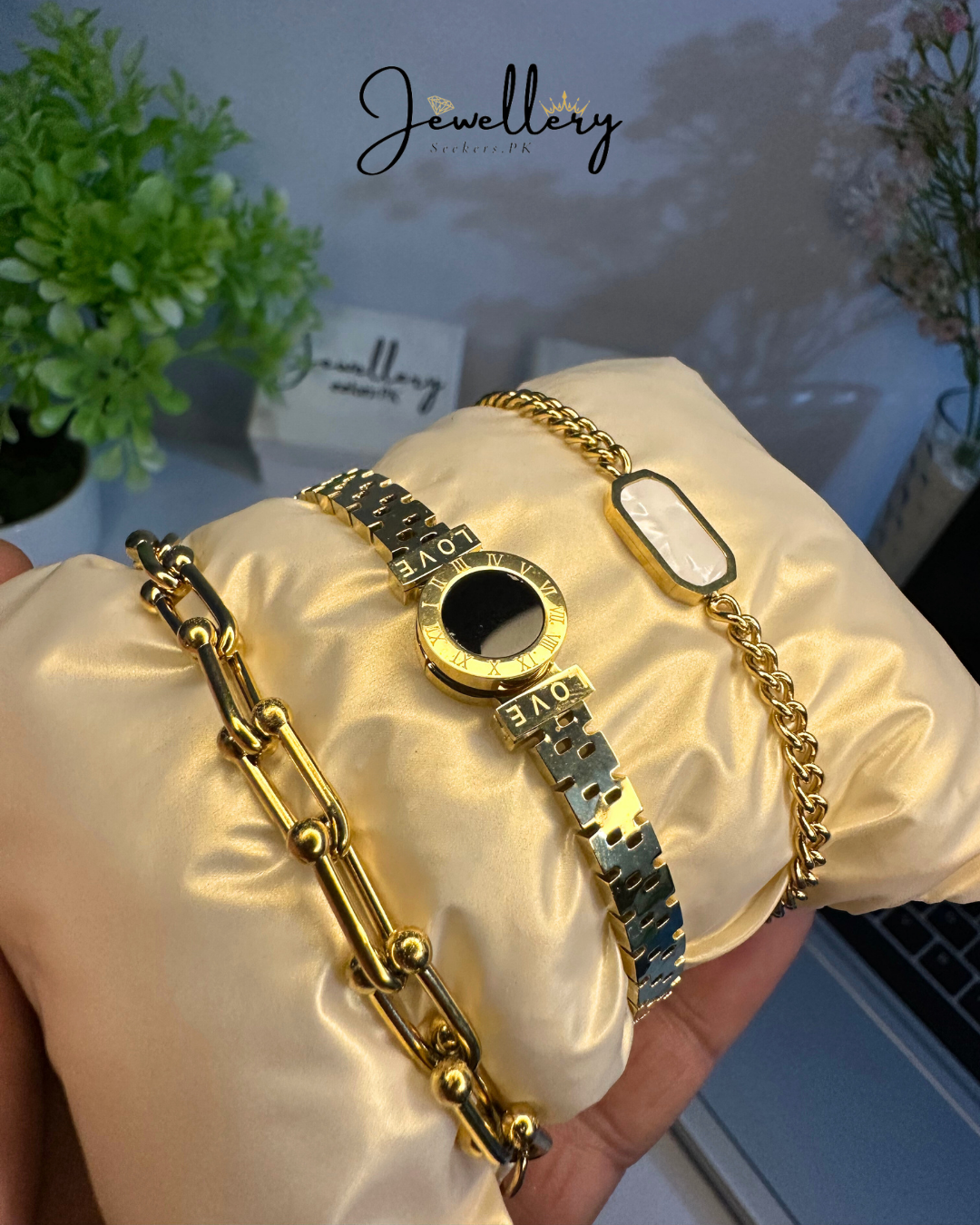 Black & White with Chain Combo 3pcs
