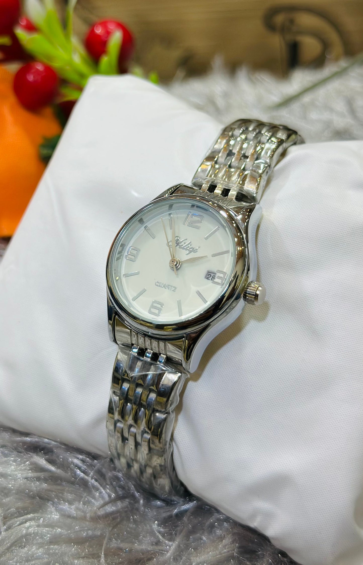 Vintage - Silver Women Watch