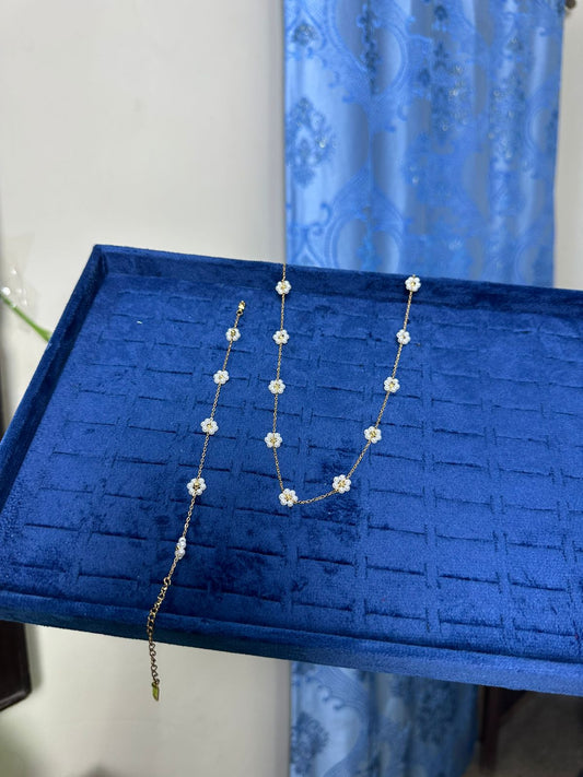 White Flower Set