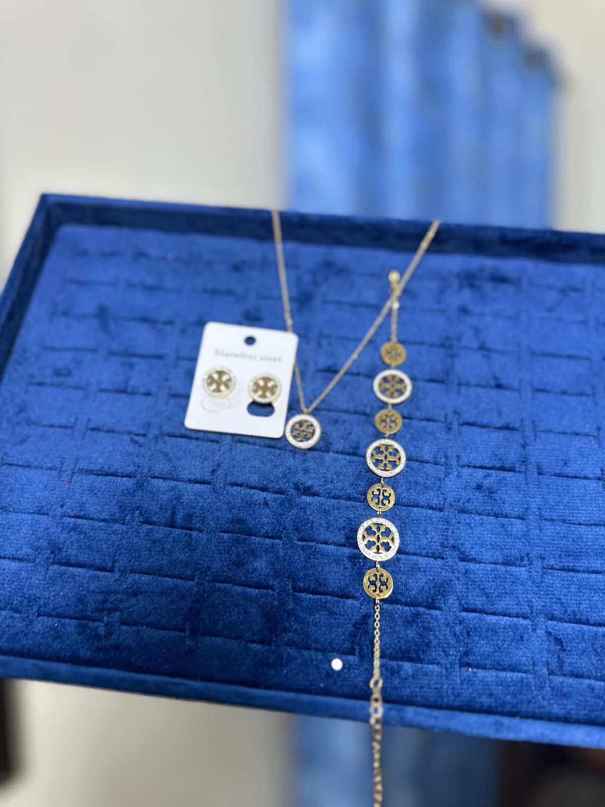 Stainless Steel diamantés Set With Bracelet